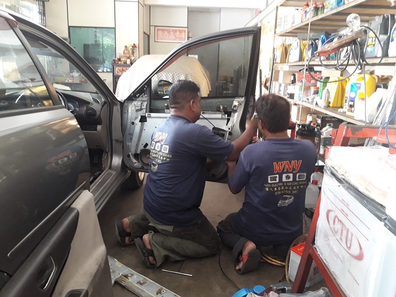 9 Cara Merawat Power Window Mobil Supaya Awet Cara Merawat Power Window Mobil