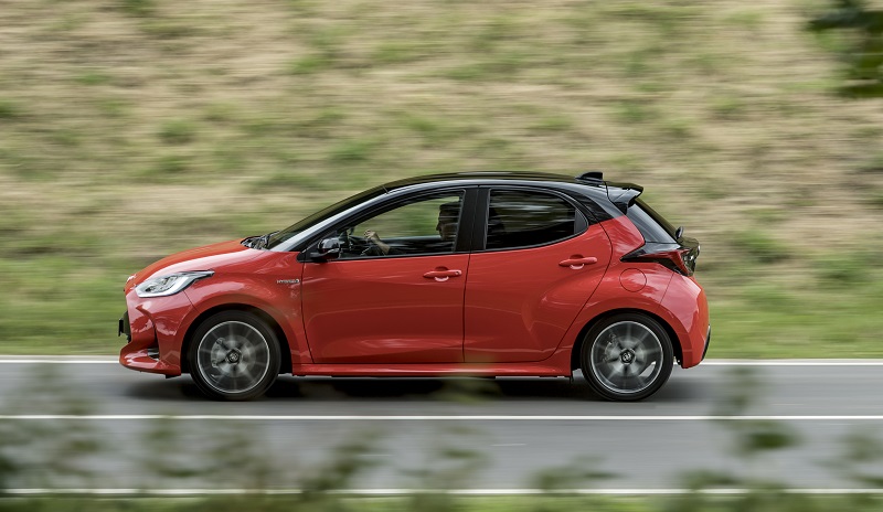 Daftar 10 Mobil Paling Laku di Dunia, Ada Wuling! mobil paling laku di dunia - toyota yaris tnga
