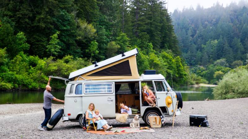 Beda Caravan dan Campervan, Mana yang Asik untuk Liburan? Beda Caravan dan Campervan