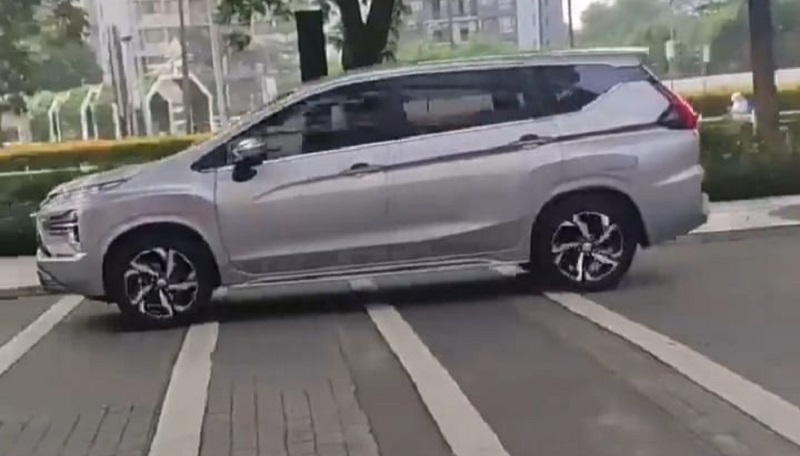 5 Bocoran Mitsubishi Xpander Baru 2021, Pakai CVT? mitsubishi xpander baru 2021 - tampak samping