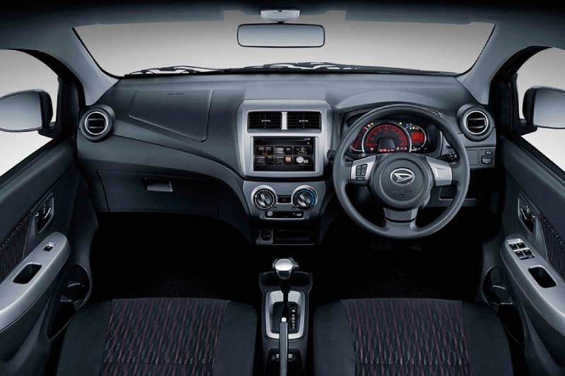 7 Perbedaan Daihatsu Ayla 1.0 vs 1.2, Beli yang Mana? Daihatsu Ayla 1.0 vs 1.2
