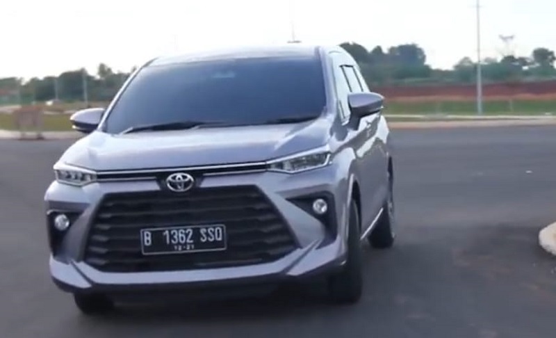 Kenal Teknologi Mesin VVT-i di Mobil Toyota dan Daihatsu test drive toyota avanza baru - tampak depan