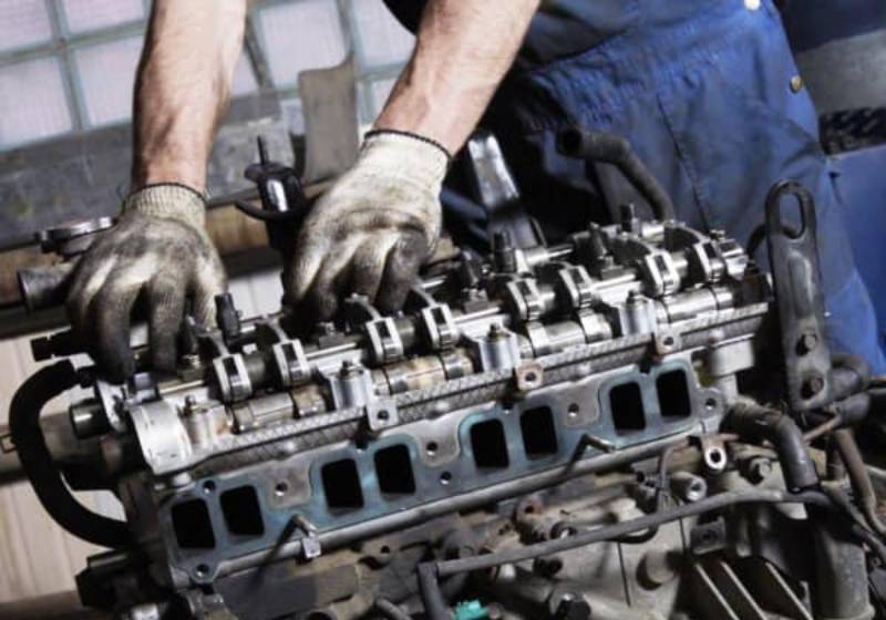 Apa Itu Turun Mesin Mobil atau Overhaul? Turun Mesin Mobil