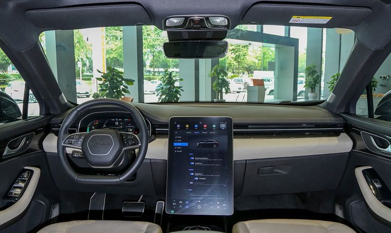 DFSK Hadirkan Seres SF5, SUV Listrik 1.000 Km dfsk seres sf5 - interior