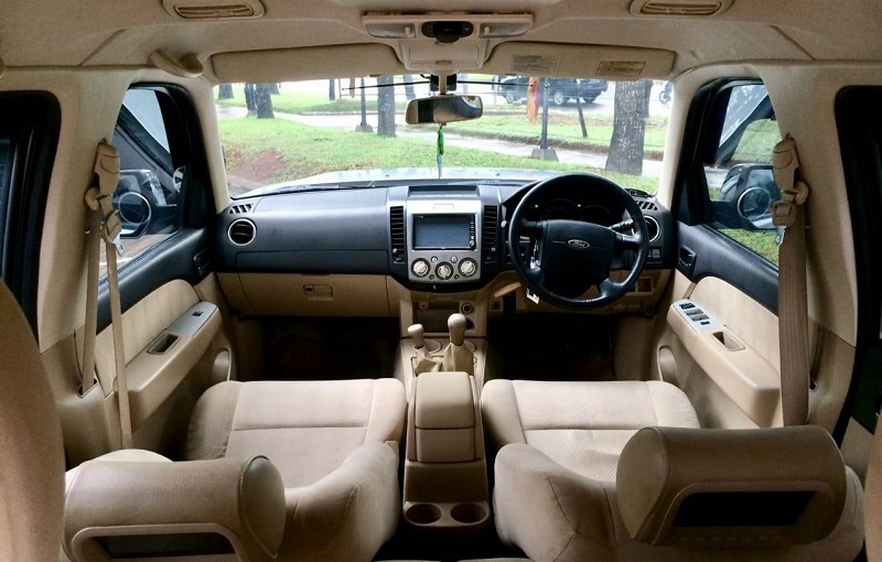 Review Ford Everest Gen 2, SUV Bandel yang Terjangkau review ford everest gen 2 - interior