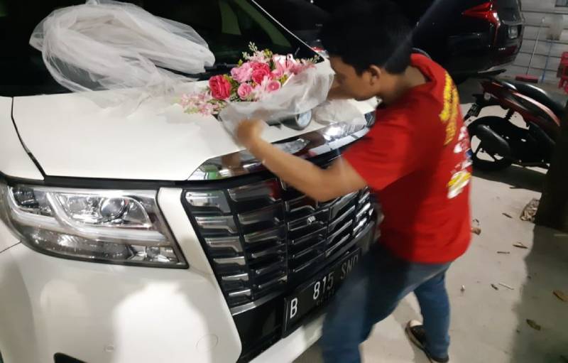 4 Tempat Sewa Mobil Mewah untuk Pulang Kampung Tempat Sewa Mobil Mewah