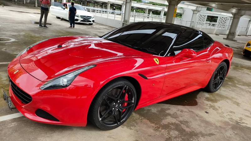 Harga Sewa Mobil Mewah, dari Alphard Hingga Ferrari Harga Sewa Mobil Mewah