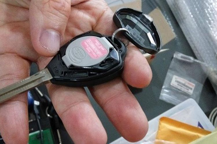 Indikator Gambar Kunci di Mobil Menyala, Awas Eror indikator gambar kunci di mobil