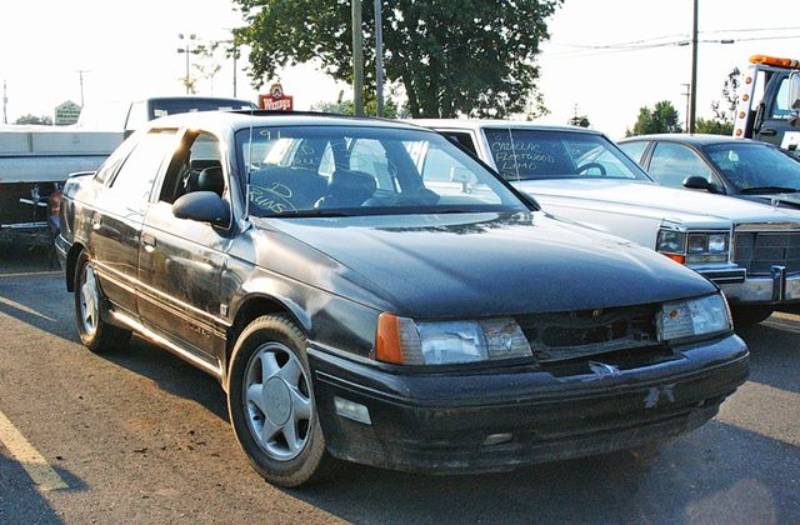 6 Ciri Mobil Bekas Kecelakaan, Mudah Dikenali Ciri Mobil Bekas Kecelakaan