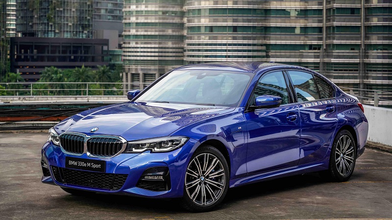 BMW 330e M Sport, Safety Car MotoGP Mandalika 2022 bmw 330e m sport jadi safety car motogp mandalika