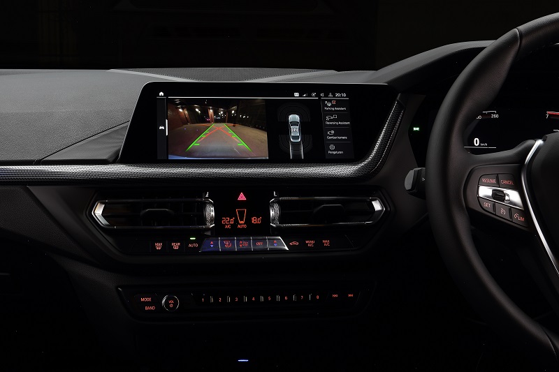 Fitur BMW 218i Gran Coupe Sport Rakitan Lokal, Istimewa! fitur bmw 218i gran coupe sport