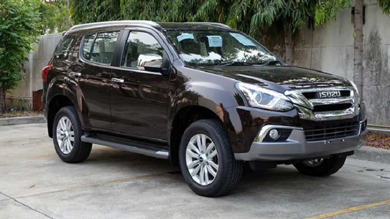 Kelebihan dan Kekurangan Isuzu MU-X 2.5 Liter, Layak Dibeli? kelebihan dan kekurangan isuzu mu-x