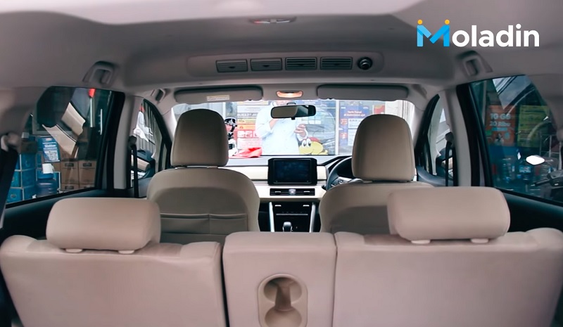 3 Kekurangan Xpander CVT Terbaru, Kamu Harus Tahu! kekurangan xpander cvt terbaru - tidak ada headrest tengah
