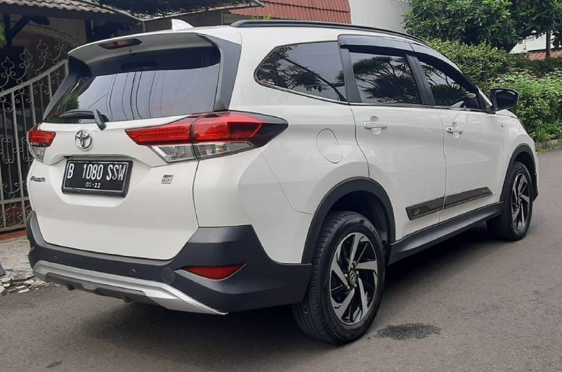 Test Drive Toyota Rush GR Sport, SUV Banget! Test Drive Toyota Rush GR Sport