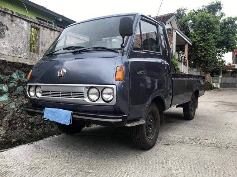 Sejarah Toyota Hiace di Indonesia, Andalan Travel Sejarah Toyota Hiace