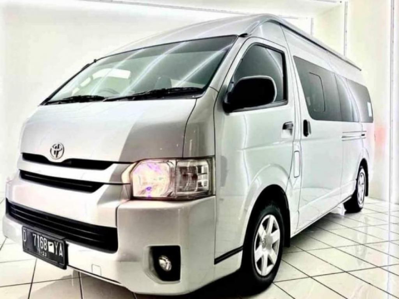 Sejarah Toyota Hiace di Indonesia, Andalan Travel Sejarah Toyota Hiace