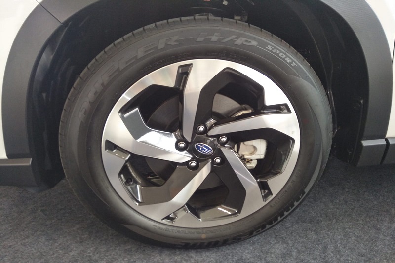 7 Perbedaan Subaru Forester S vs L, Pilih Mana? Subaru Forester 2.0i-S vs 2.0i-L