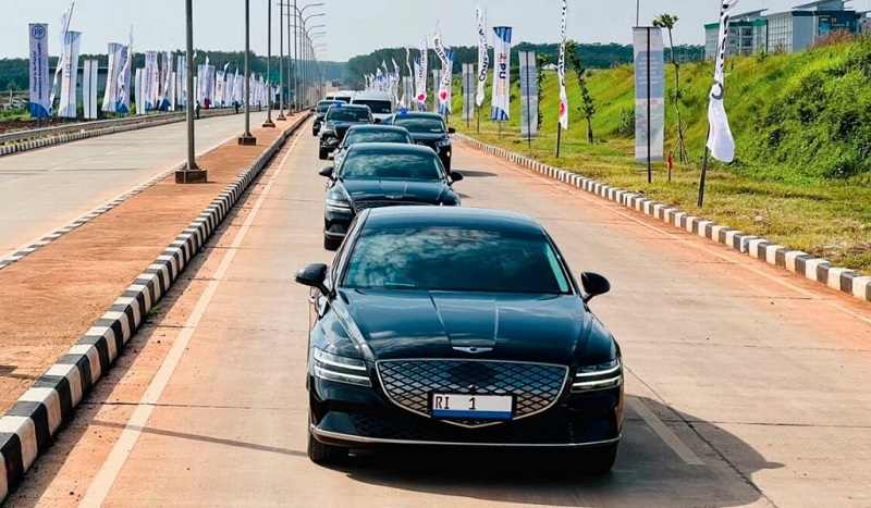Jokowi Naik Genesis G80 Electric, Mobil Apa Itu? jokowi naik genesis g80 electric 003