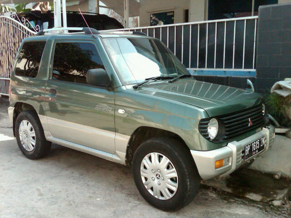 Mitsubishi Pajero Mini Siap Meluncur, Lawan Suzuki Jimny! Pajero Mini siap meluncur - model lawas