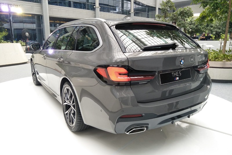 Spesifikasi BMW 530i Touring M Sport, Mewah dan Sporty! BMW 530i Touring M Sport