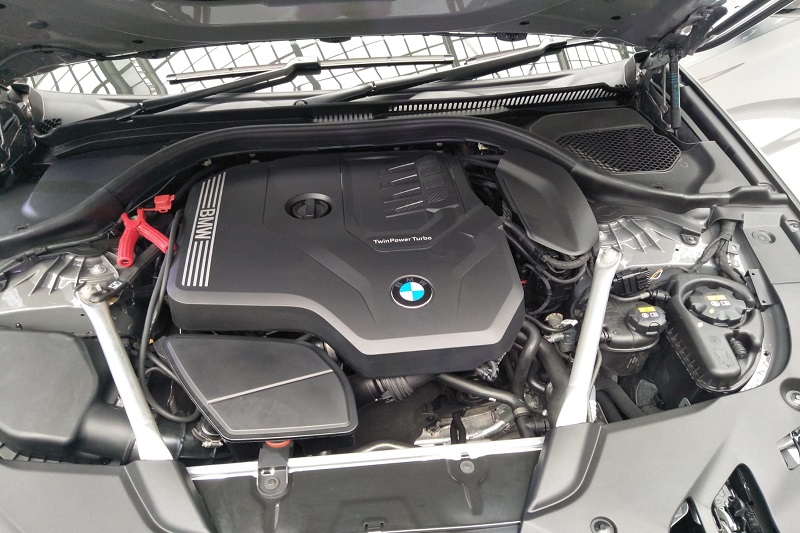 Spesifikasi BMW 530i Touring M Sport, Mewah dan Sporty! BMW 530i Touring M Sport