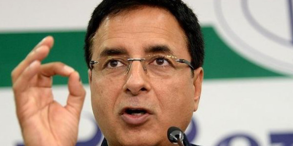 CBI में मचे घमासान पर प्रधानमंत्री की भूमिका संदेह के घेरे में: कांग्रेस