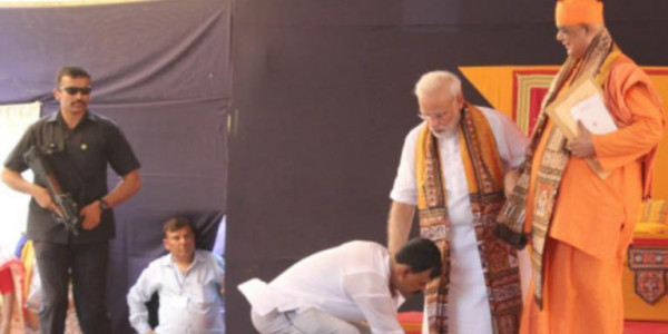 Huge security breach at PM Modi’s function in West Bengal