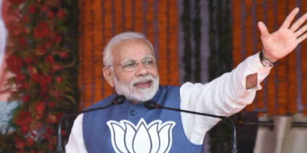 मोदी का ज्योतिरादित्य पर तंज- कांग्रेस के सर्वेसर्वा से पूछो कि आपकी दादी को जेल में क्यों रखा?