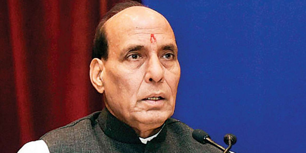 HM Rajnath Singh calls up Tamil Nadu CM & inquired about damages by Cyclone Gaja