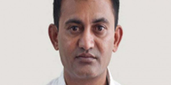 गुजरात में नेता विपक्ष परेश धनाणी के घर में घमासान
