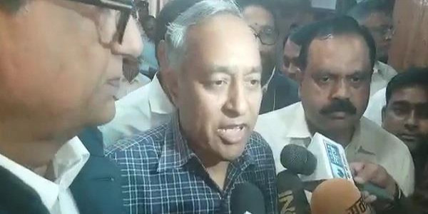 बसपा के राज्यसभा प्रत्याशी भीमराव ने किया नामांकन, कहा-भगवा आतंकवाद पनपने नहीं देंगे