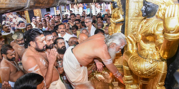 Sabarimala Resolution likely after CM Pinarayi Vijayan meets Royal Family to iron out differences