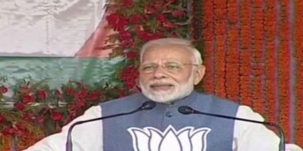 मोदी ने कहा- कांग्रेस सोचती है कि उनकी राजगद्दी एक चायवाला कैसे चुरा ले गया?