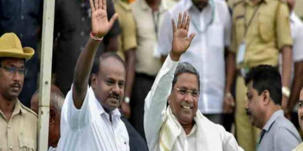कर्नाटक: कैबिनट विस्तार पर होगी आलाकमान से चर्चा, कांग्रेस नेता दिल्ली रवाना