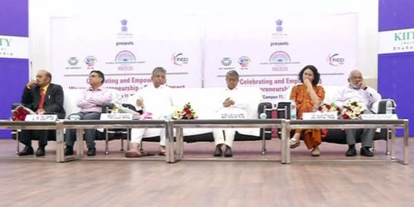 Efforts On To Bring All Women Into SHG Fold By 2018: WCD Minister