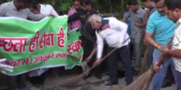 khattar bows streets karnal