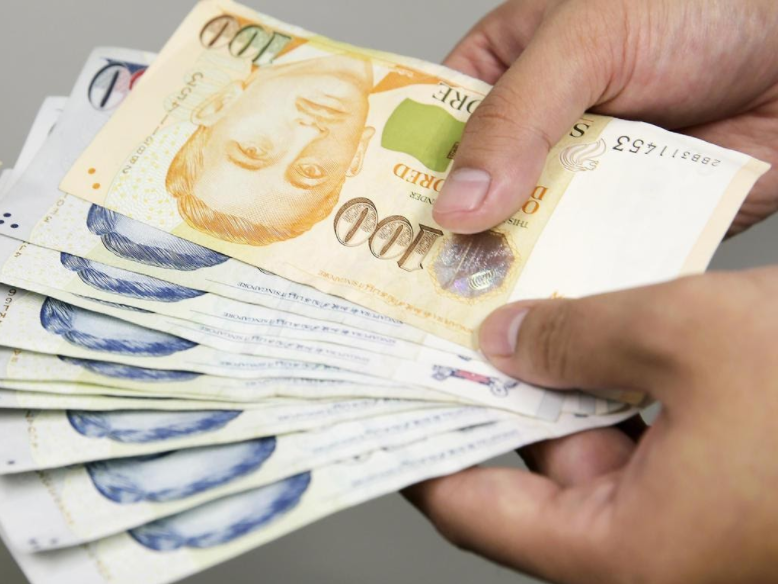 Editors%2 Fimages%2 F1632117934246 Buying+A+Used+Car+In+Singapore+Here+Are+5+Common+Mistakes+To+Avoid+Before+Making+Payment2