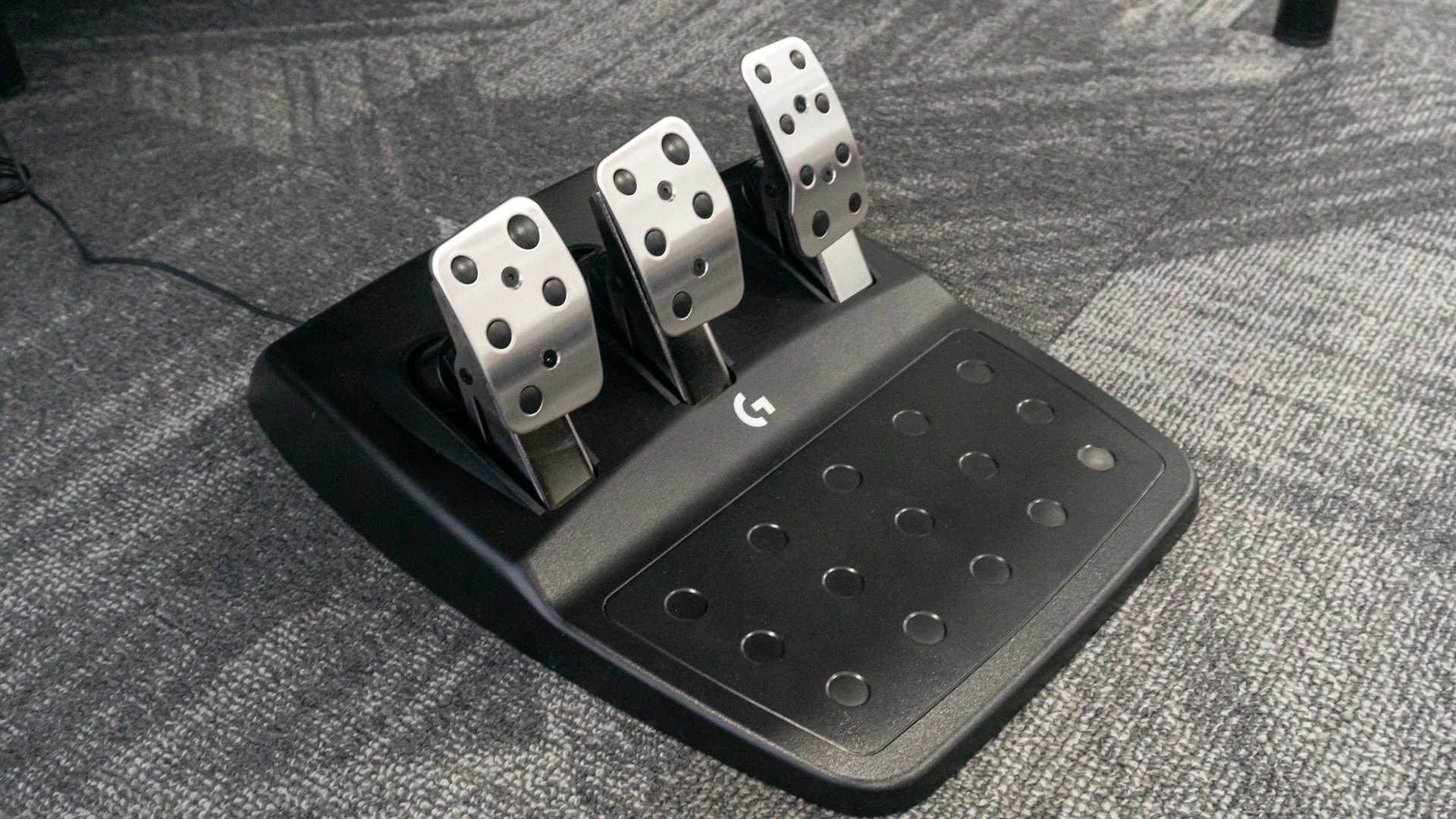 Editors%2 Fimages%2 F1634274127658 Gg923+Pedals