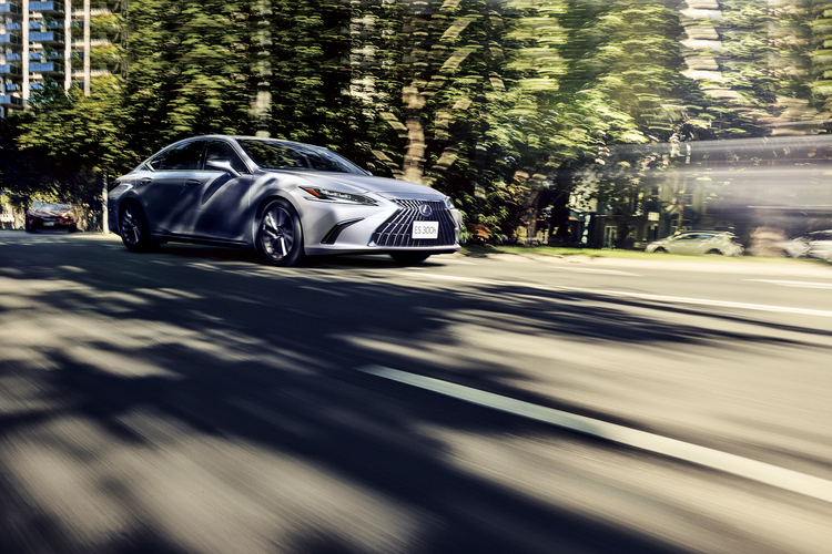 Editors%2 Fimages%2 F1635409236650 Lexus Launches The New Es In Singapore With Prices Starting From 270000