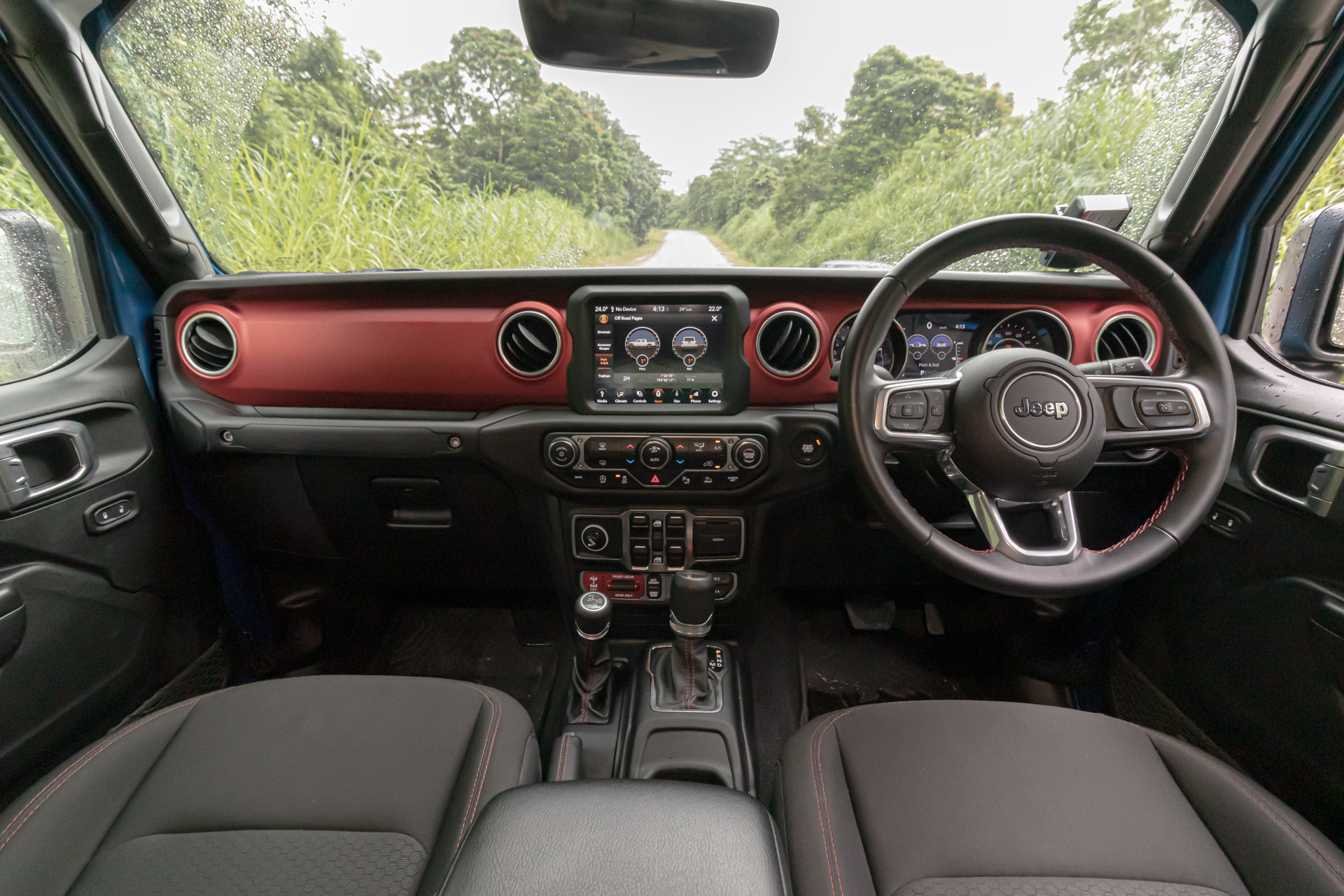 Editors%2 Fimages%2 F1637928141859 Motorist Jeep Gladiator 10
