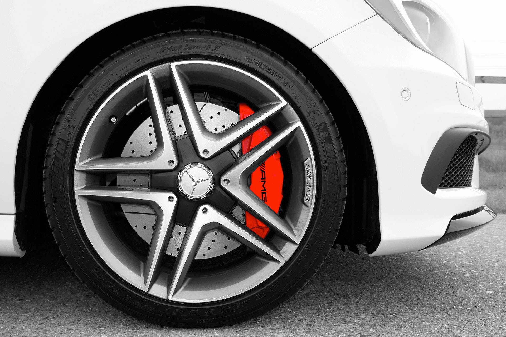 Editors%2 Fimages%2 F1638954113253 Car Brakes