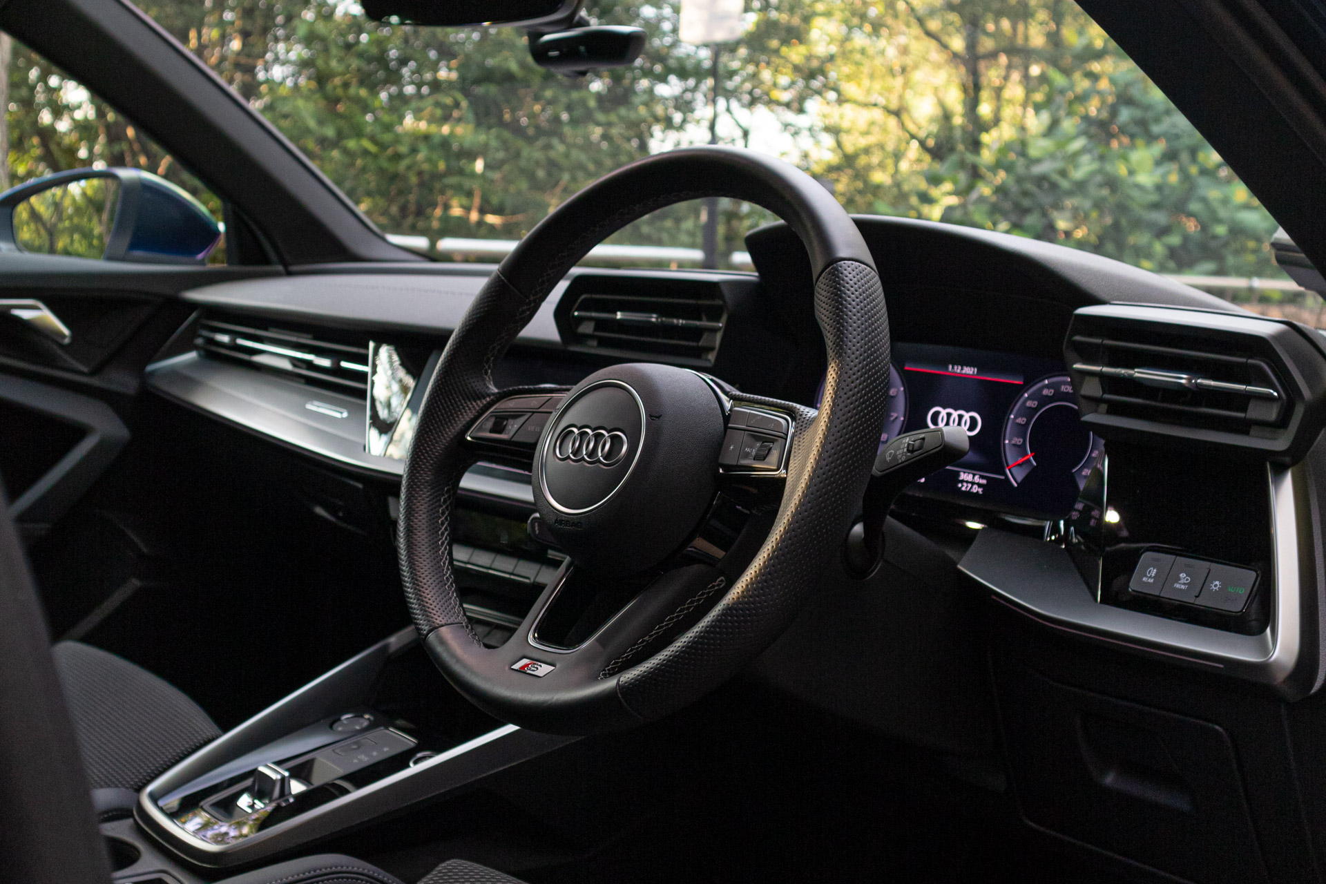 Editors%2 Fimages%2 F1639326638508 A3+Sb+Steering