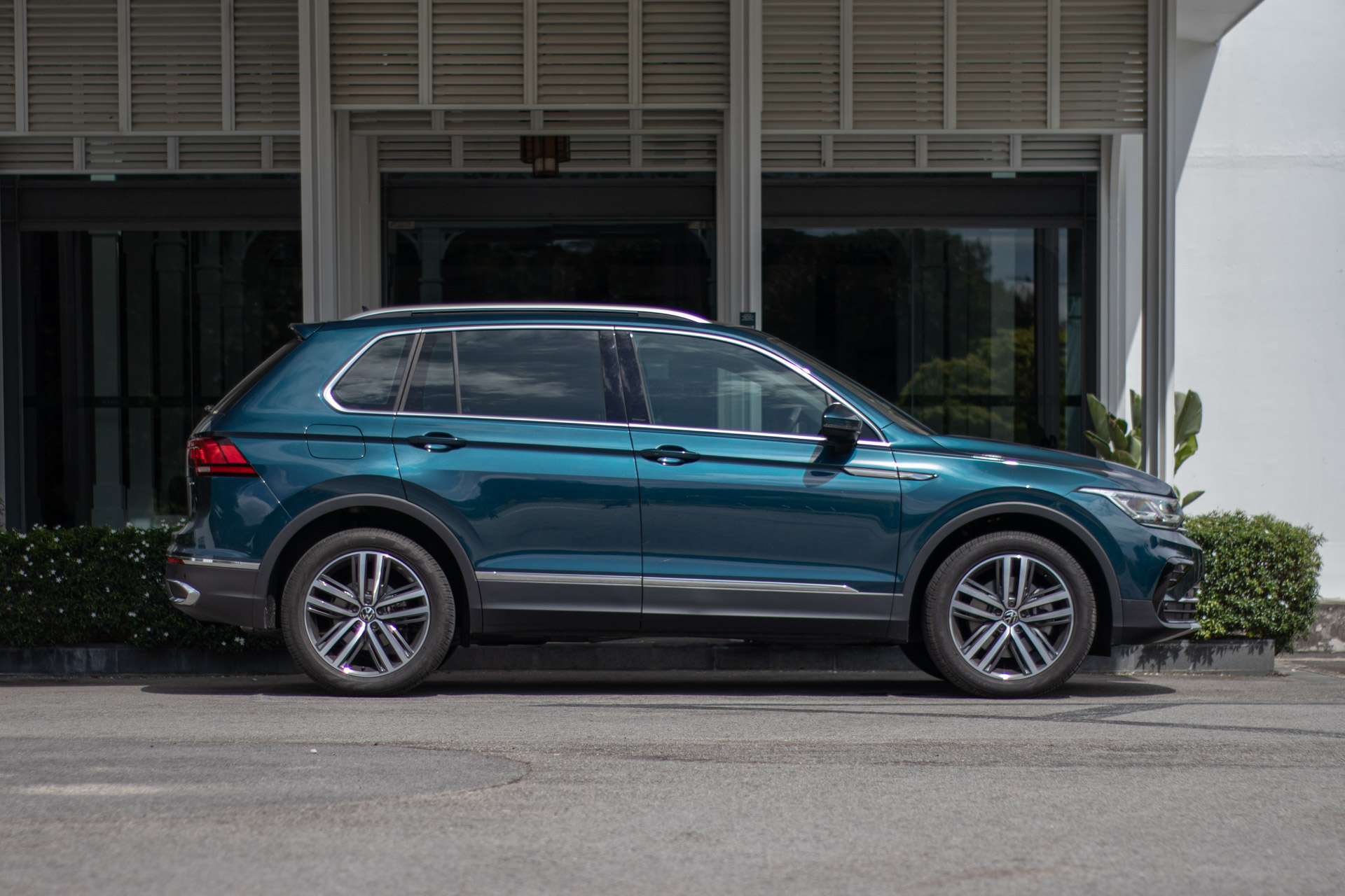 Editors%2 Fimages%2 F1639697798143 Tiguan+Profile