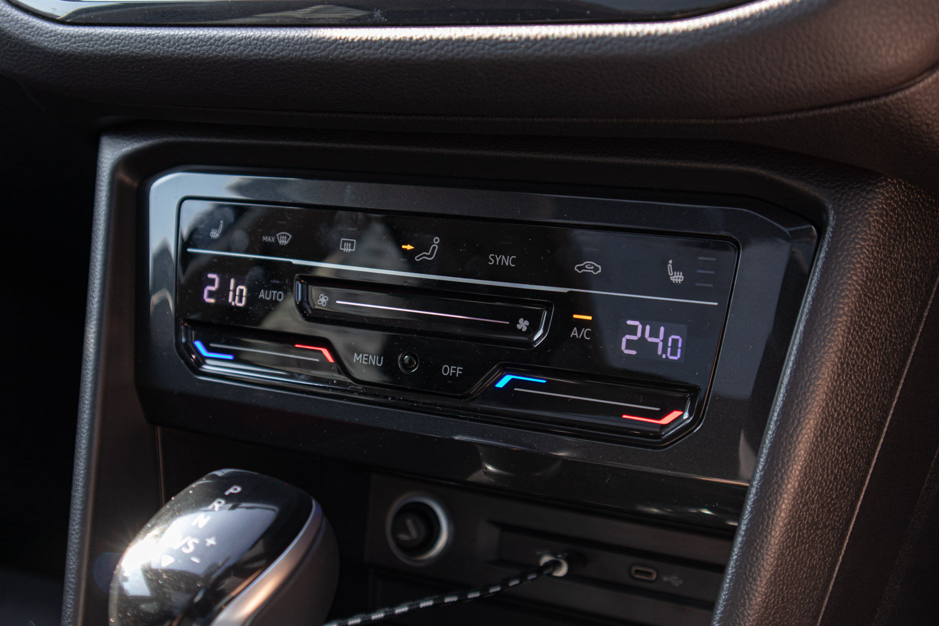 Editors%2 Fimages%2 F1639697908629 Tiguan+Climate