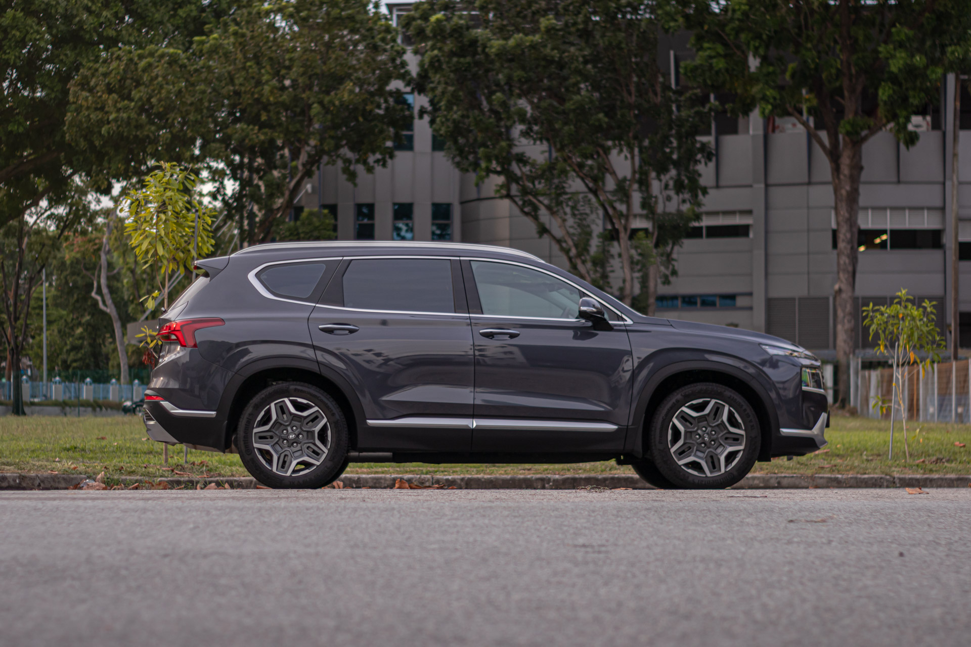 Editors%2 Fimages%2 F1640304026602 Santa+Fe+Profile