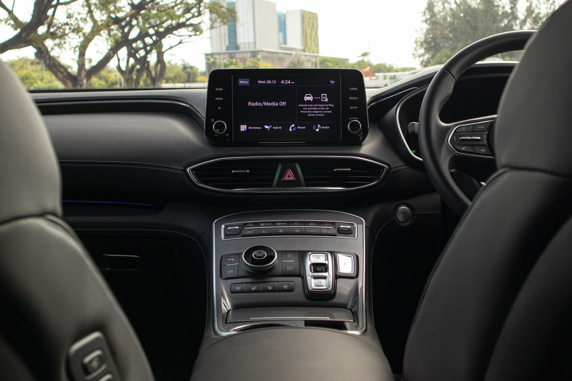 Editors%2 Fimages%2 F1640313085691 Santa+Fe+Centre+Console