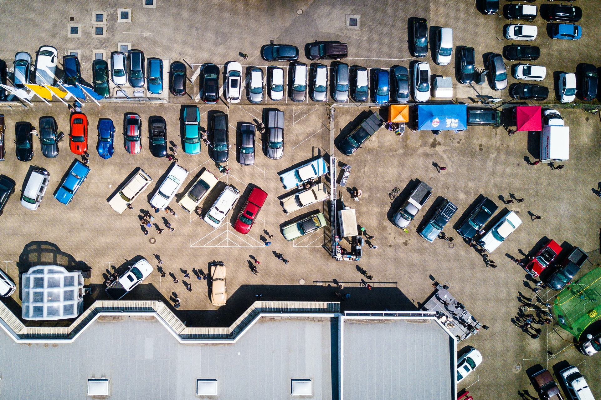 Editors%2 Fimages%2 F1641274642974 Choose Parking Lots Wisely