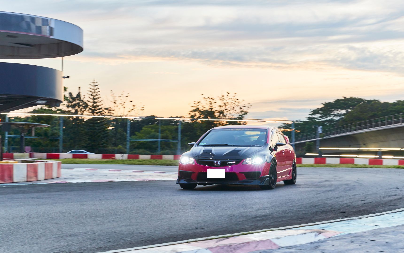 Editors%2 Fimages%2 F1641543295707 In The Passengers Seat Pink Cars And Automotive Events With Kailingloh