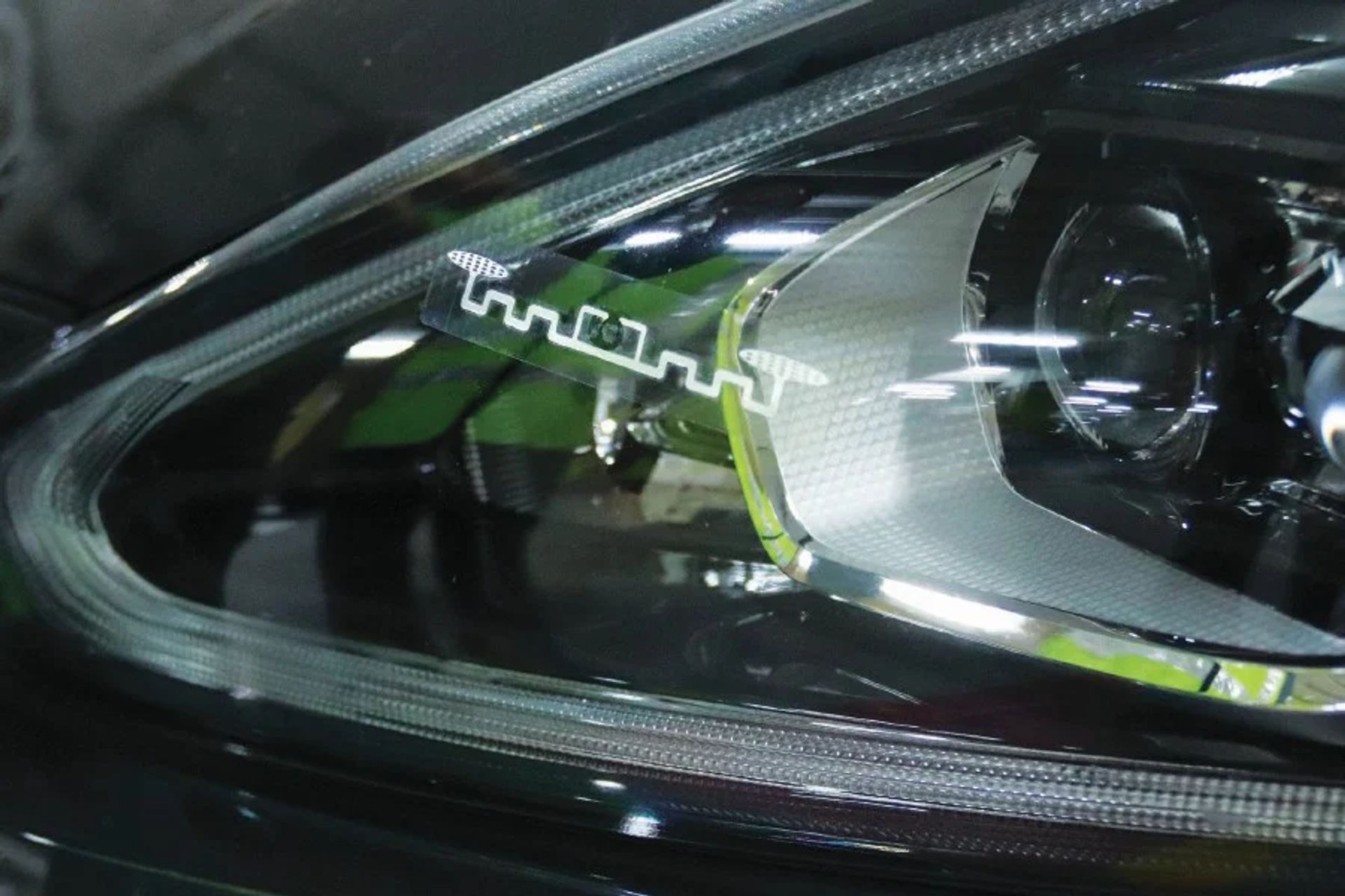 Editors%2 Fimages%2 F1641798169176 Place Your Tags On Your Headlights