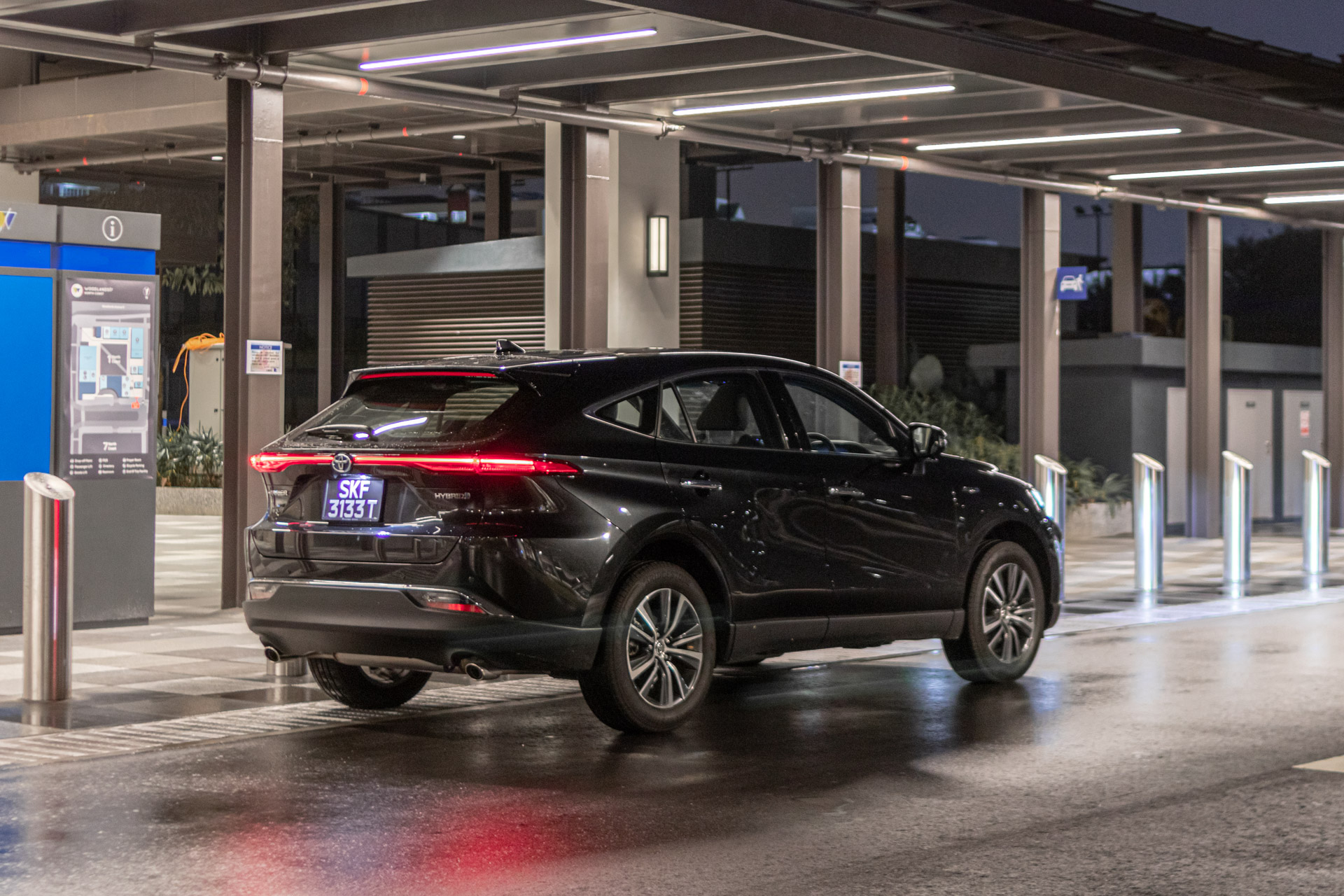 Editors%2 Fimages%2 F1642647449846 Harrier+Closing